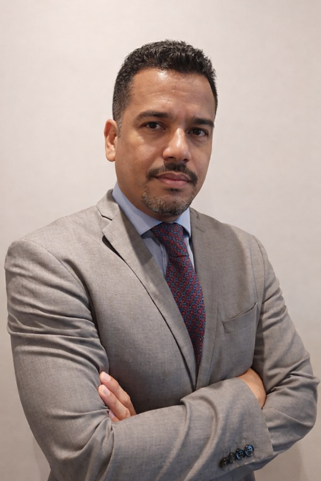 Dr. Rafael Mendes
